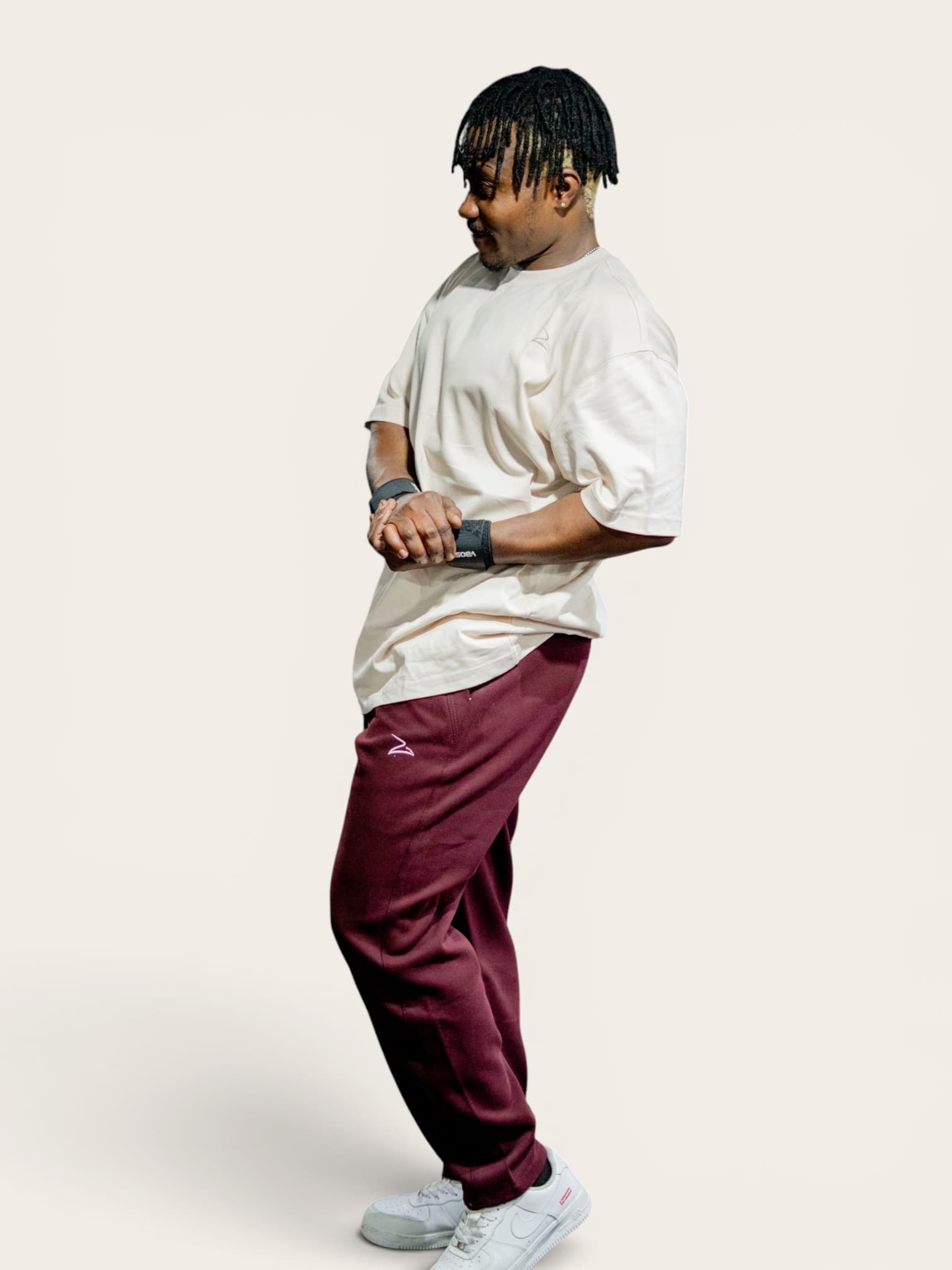 L'Essentiel Off-Court : Style Détendu, Impact Maximal